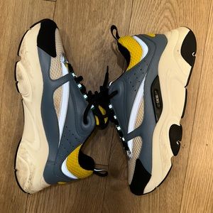 Dior shoes used in pretty good condition few scratches size 41 or US 8 no box